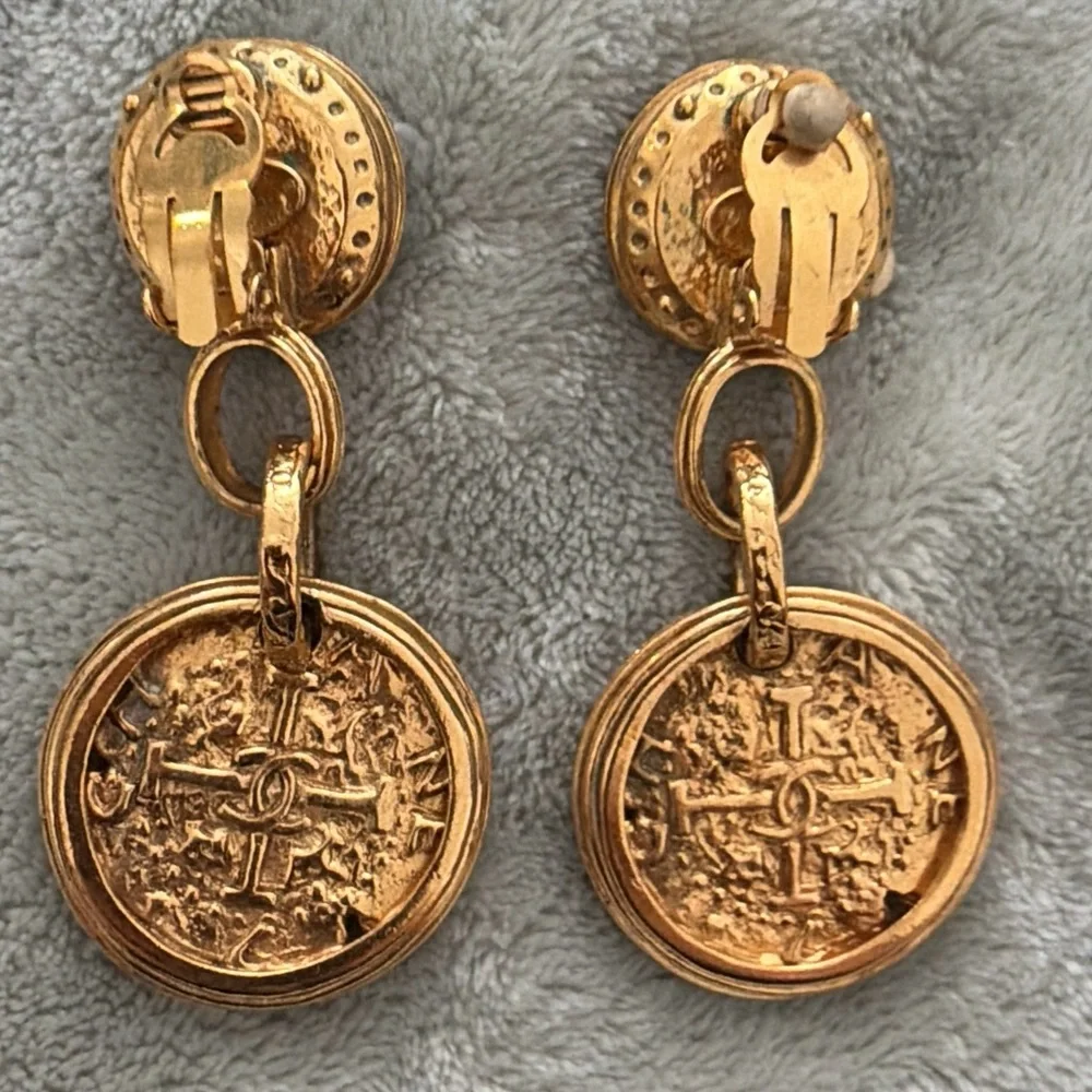 CHANEL Vintage Earrings Gold and Dark Blue Coin Earrings - Picture 3 of 6